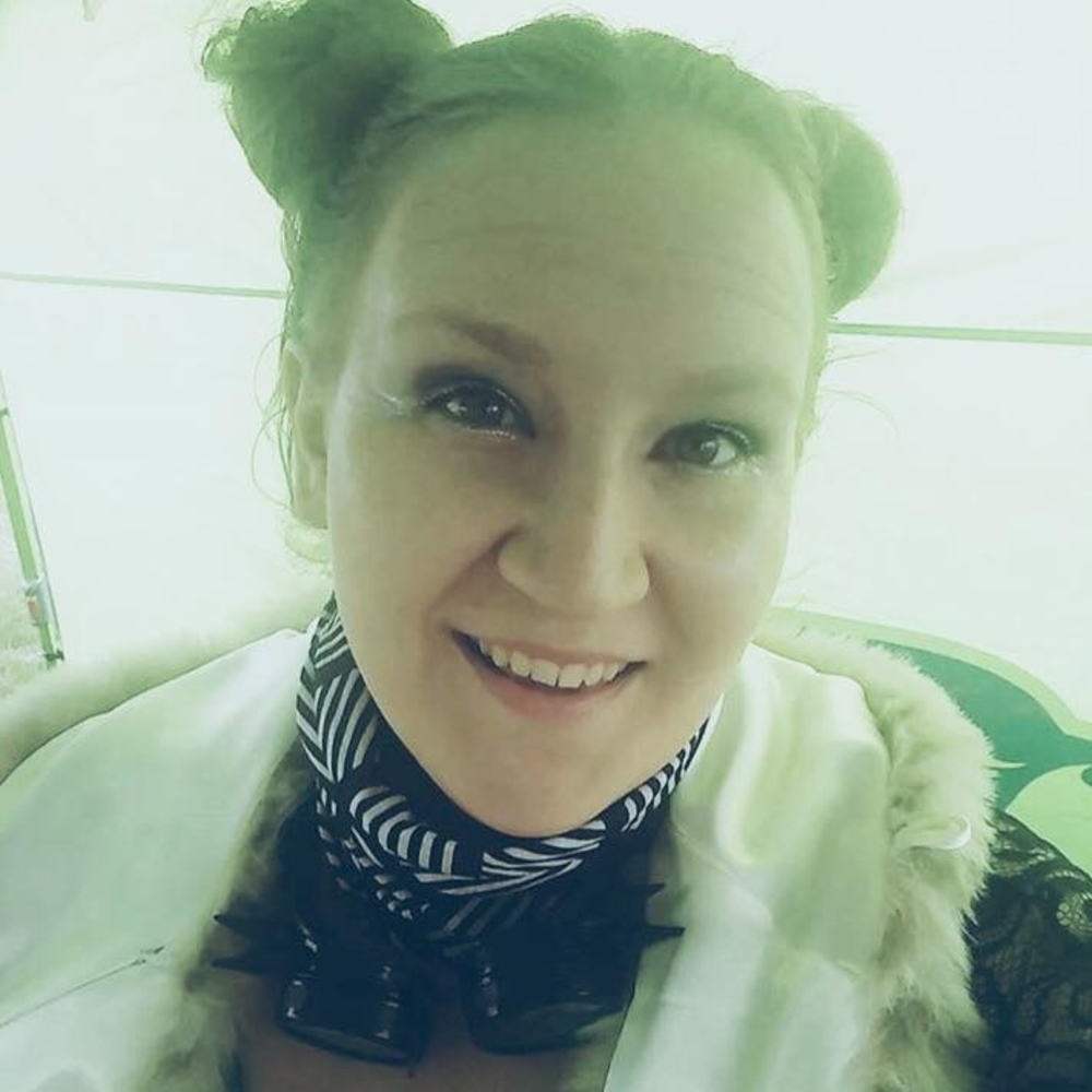 Meet your Posher, Kayla